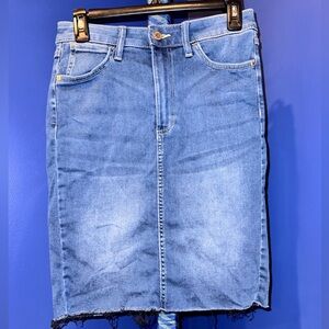Jennifer Lopez- Blue Denim Skirt with Frayed Hem Size 8